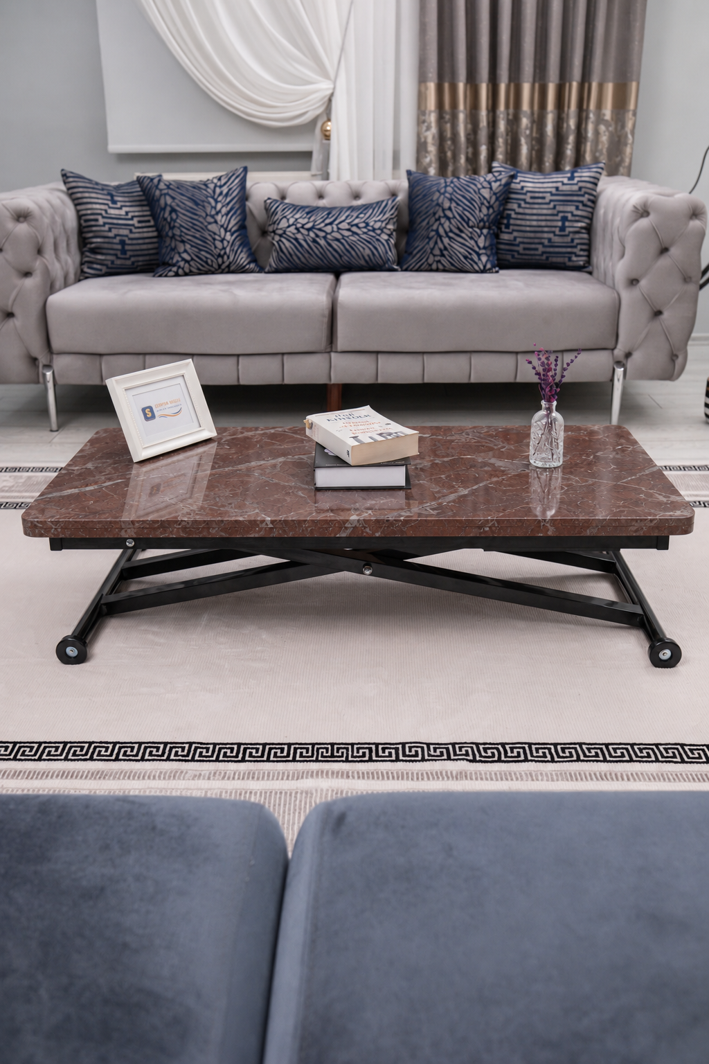 Home Akıllı Sehpa – VişneMermer MDF Üst & Siyah Metal Ayak