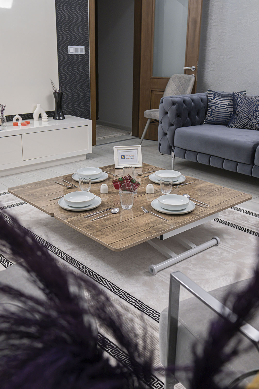 Home Akıllı Sehpa – Antiklayt MDF Üst & Beyaz Metal Ayak