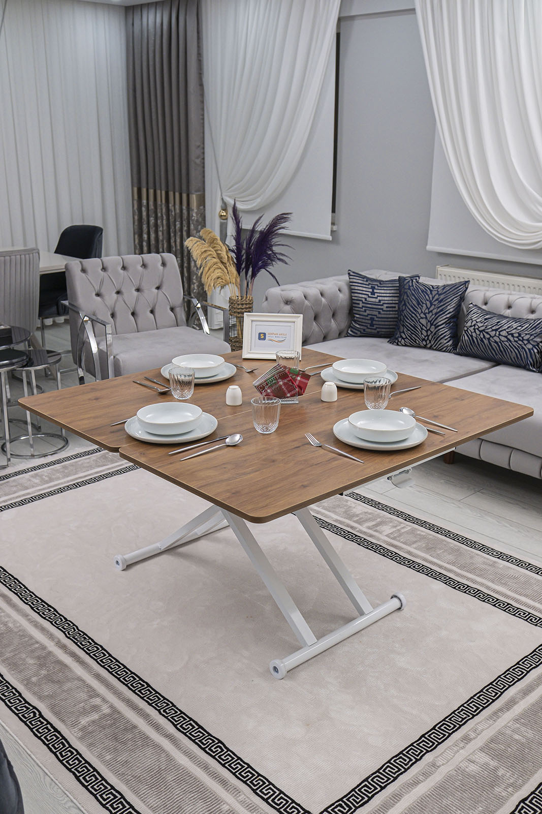 Home Akıllı Sehpa – Ceviz MDF Üst & Beyaz Metal Ayak