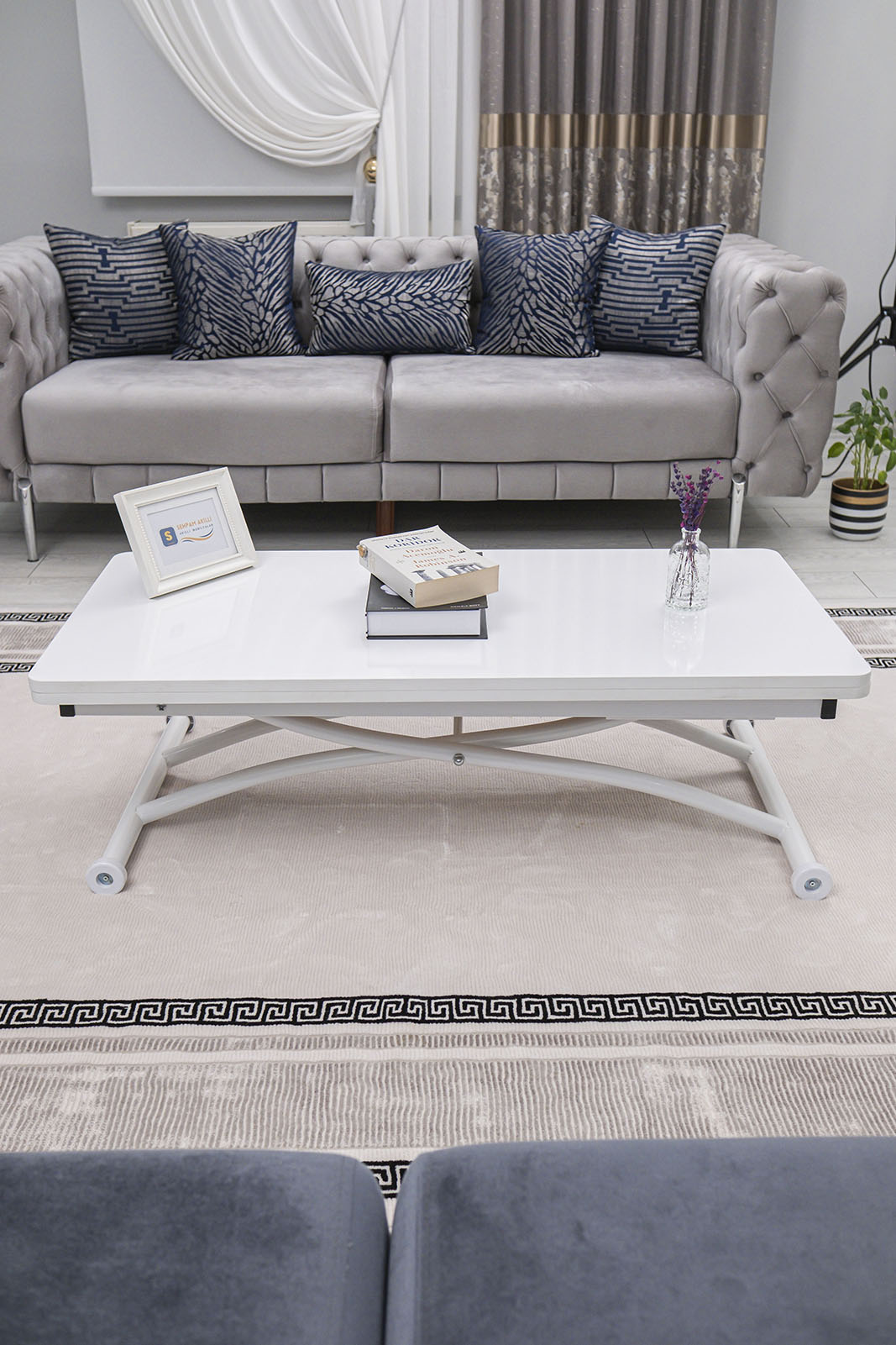 Juppo Smart Coffee Table – White MDF Top & White Outward-Curving Metal Leg