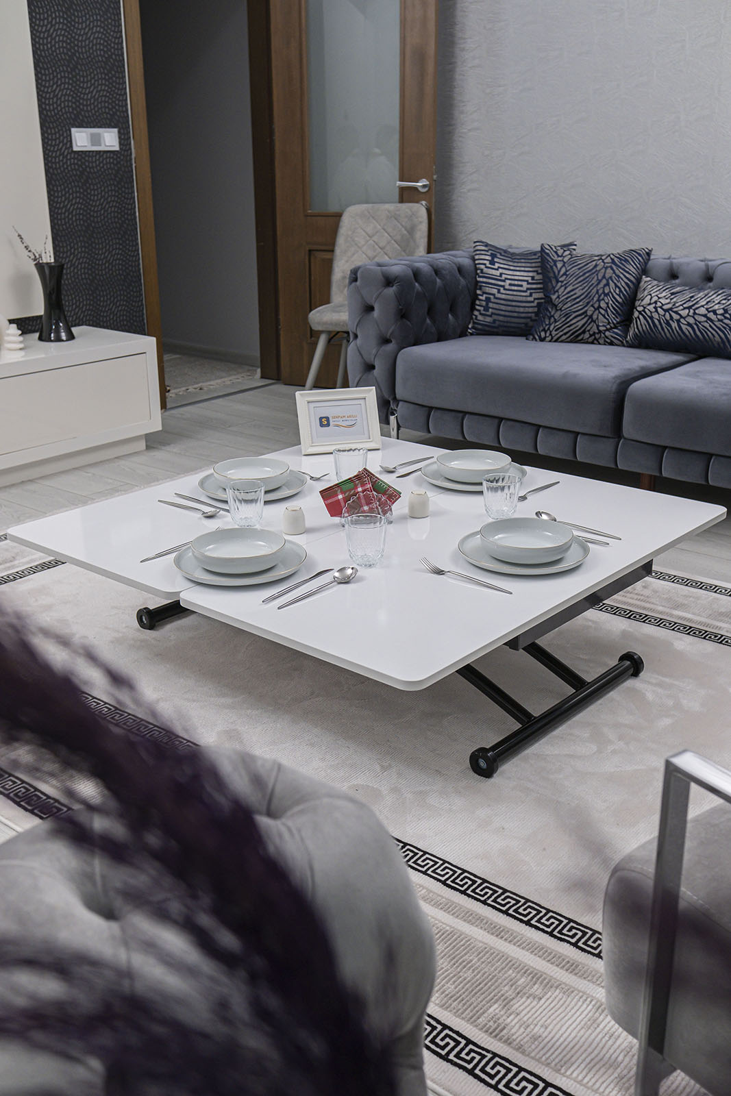 Juppo Smart Coffee Table – White MDF Top & Black Outward Curved Metal Leg