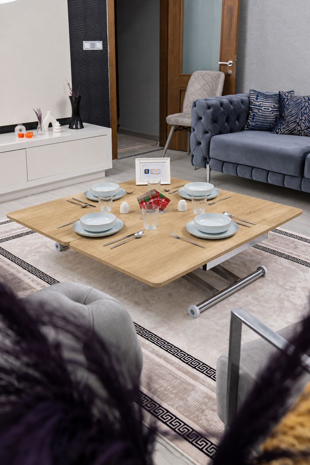 Home Akıllı Sehpa – SafirMeşe MDF Üst & Krom Kaplama Metal Ayak